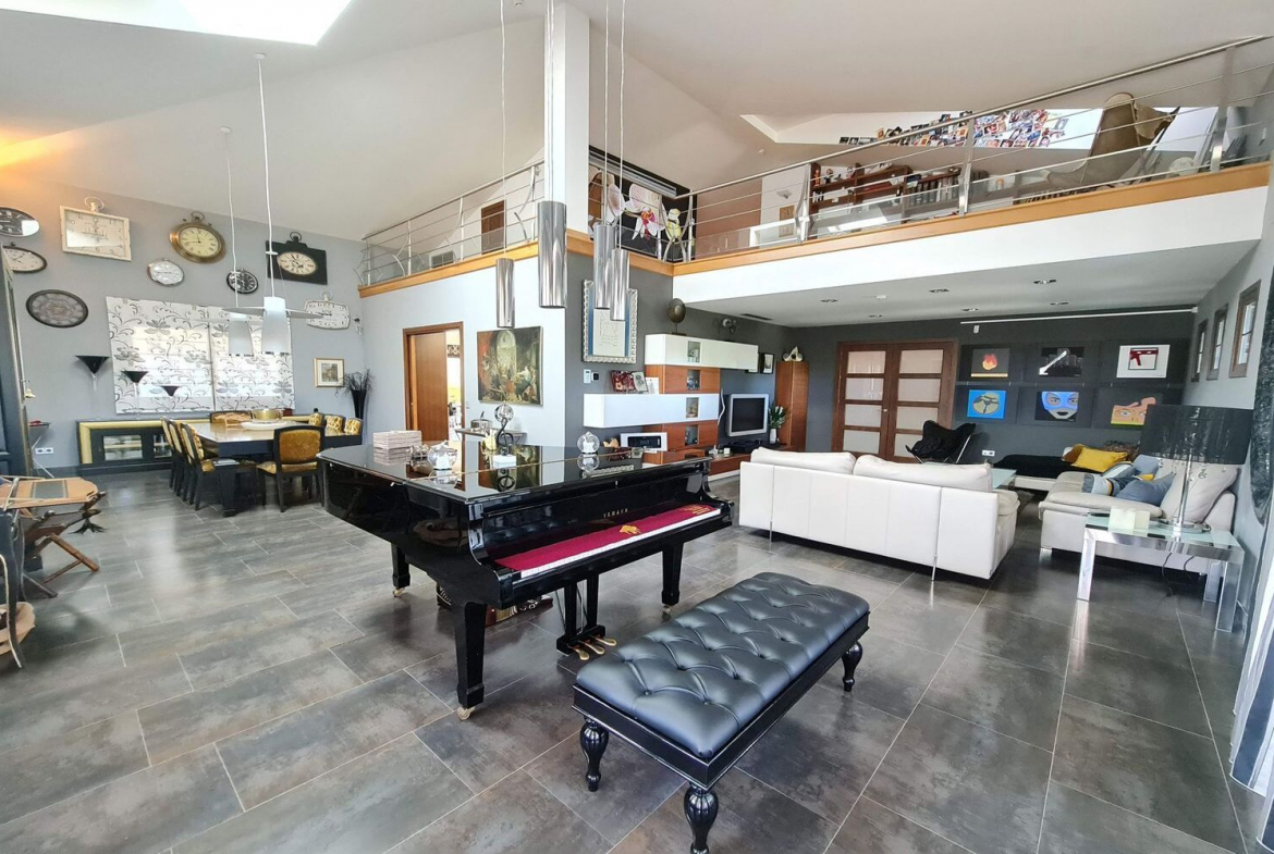 Chalet Independiente Villaviciosa de Odon Salon