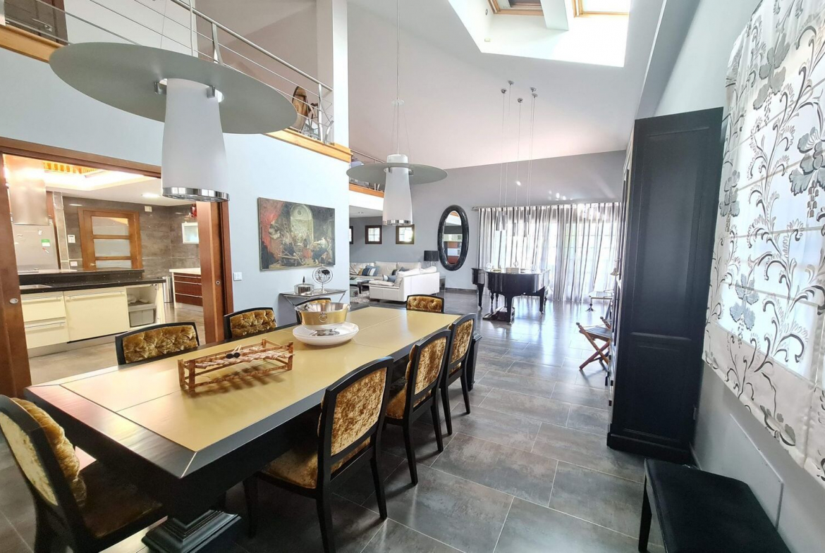 Chalet Independiente Villaviciosa de Odon Salon Comedor