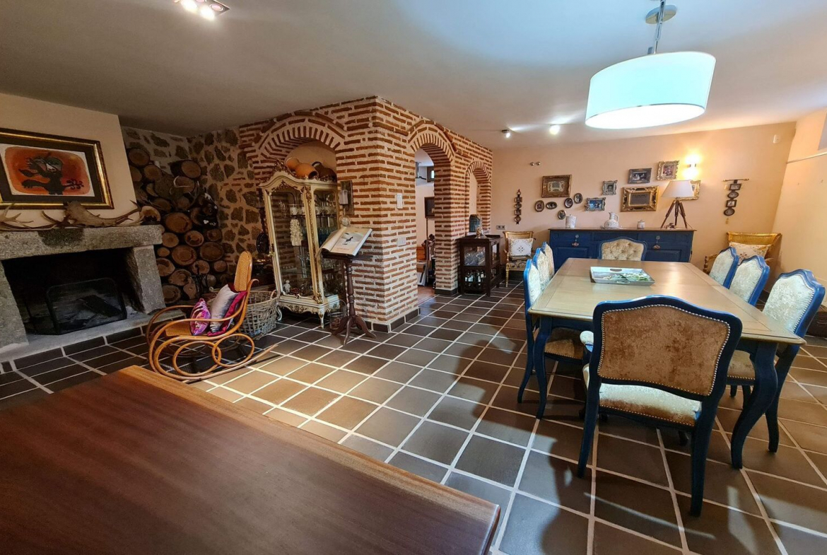 Chalet Independiente Villaviciosa de Odon Salon Comedor