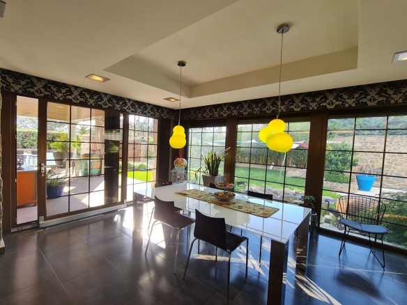 Chalet Independiente Villaviciosa de Odon Salon Comedor