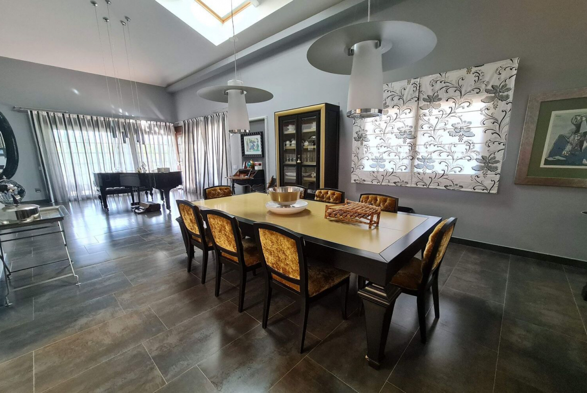 Chalet Independiente Villaviciosa de Odon Salon Comedor