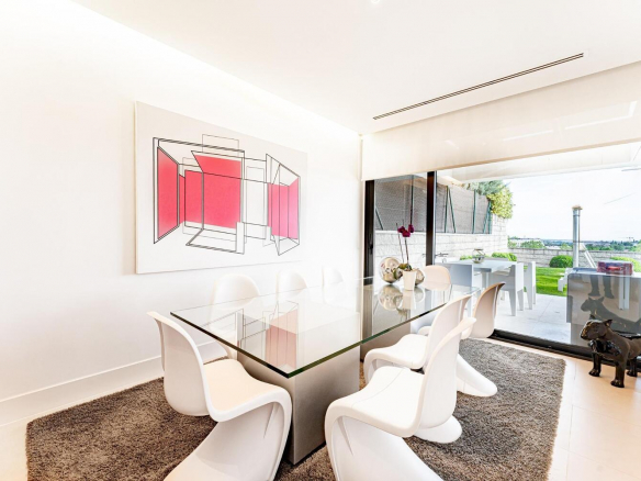 Chalet Independiente en Boadilla del Monte Comedor
