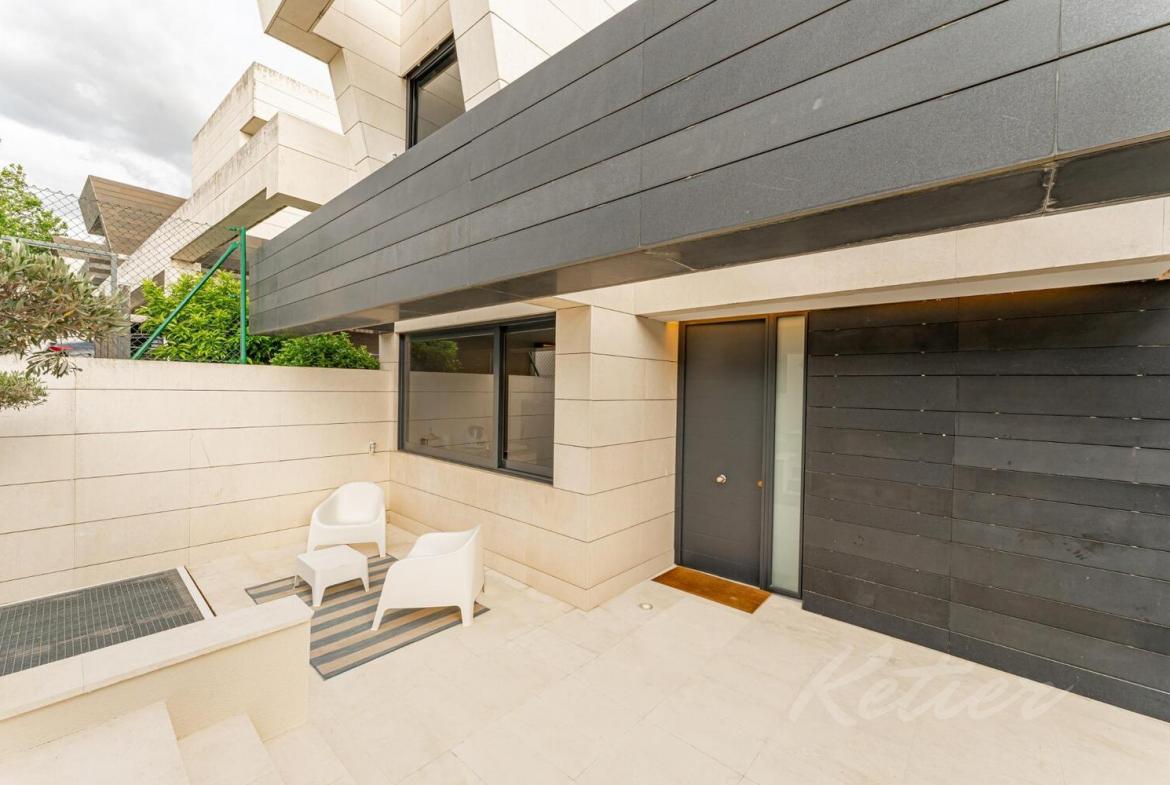 Chalet Independiente en Boadilla del Monte Entrada