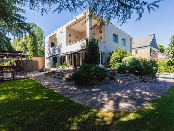 Chalet Independiente en Carretera del Plantio Jardin