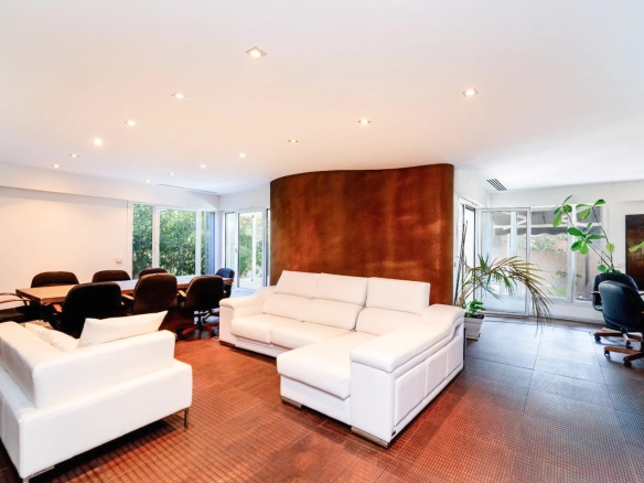 Chalet Independiente en Carretera del Plantio Salon