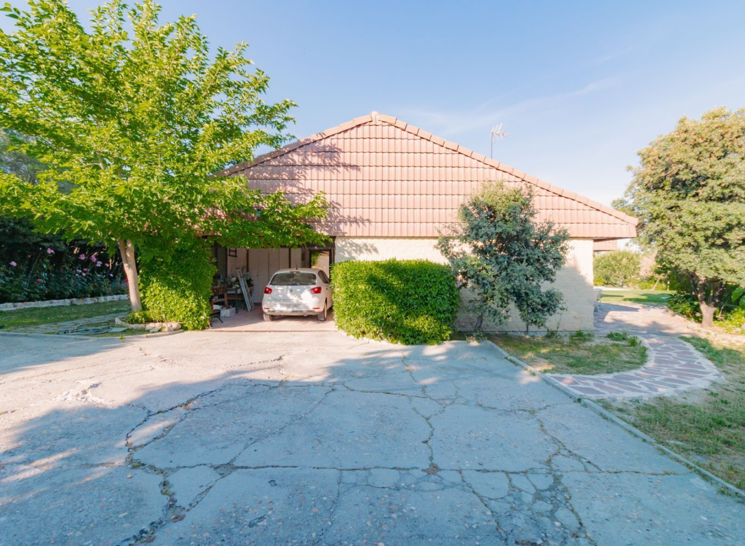 Chalet-Independiente-en-Las-Rozas-de-Madrid-Garaje-15