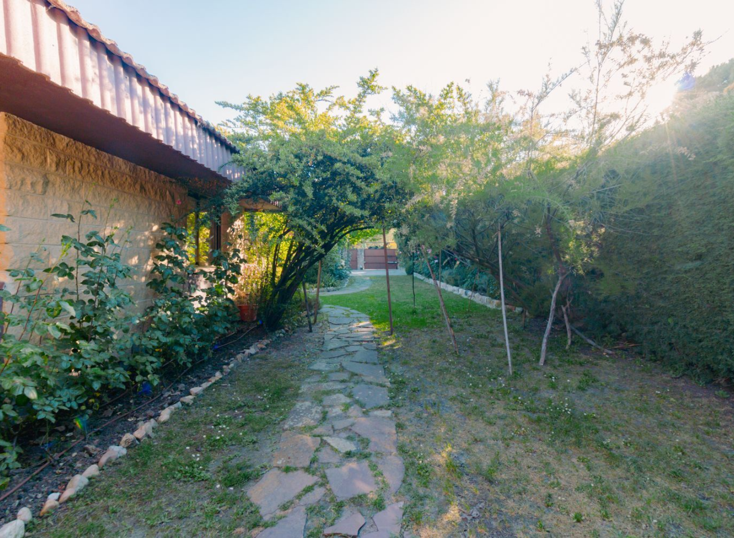 Chalet-Independiente-en-Las-Rozas-de-Madrid-Jardin-01