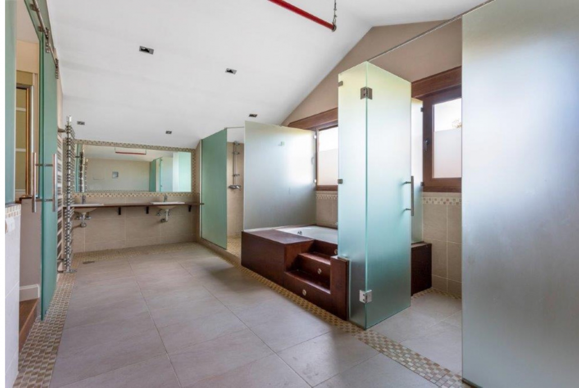 Chalet Independiente en Pozuelo de Alarcon Bano