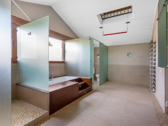 Chalet Independiente en Pozuelo de Alarcon Bano