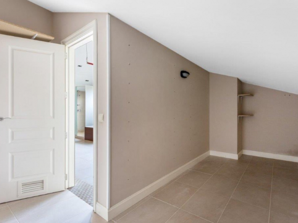 Chalet Independiente en Pozuelo de Alarcon Buhardilla