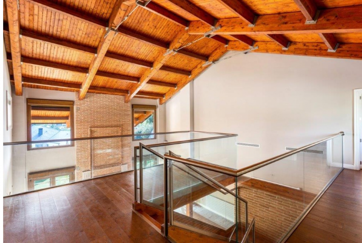 Chalet Independiente en Pozuelo de Alarcon Buhardilla