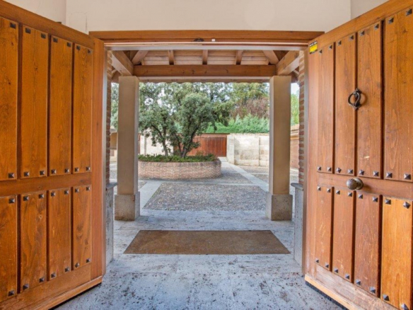 Chalet Independiente en Pozuelo de Alarcon Entrada
