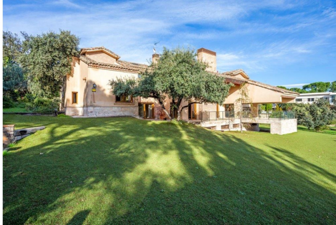 Chalet Independiente en Pozuelo de Alarcon Jardin
