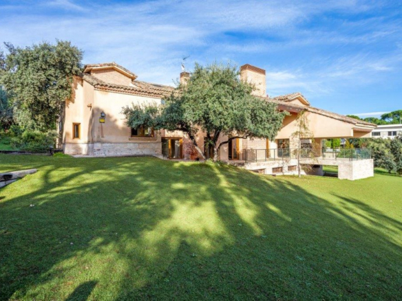 Chalet Independiente en Pozuelo de Alarcon Jardin