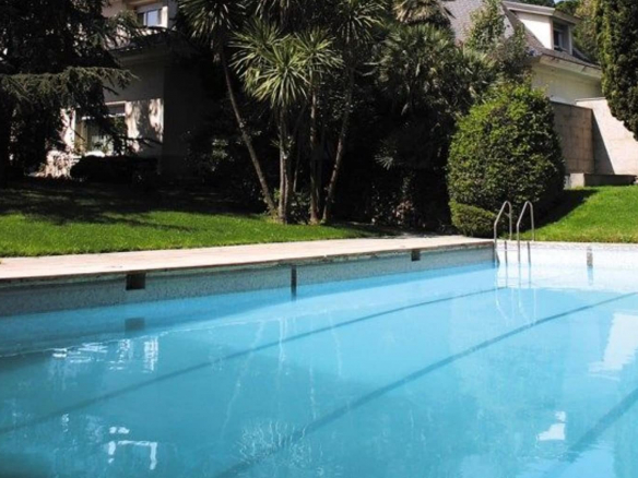 Chalet La Florida Piscina 01