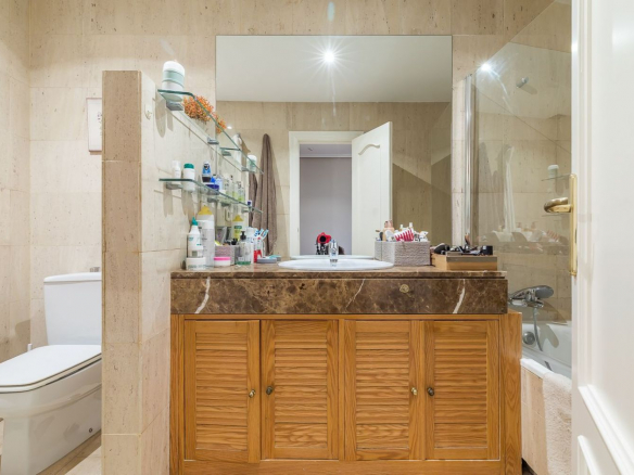 Chalet La Mazuela Dormitorio Principal Bano