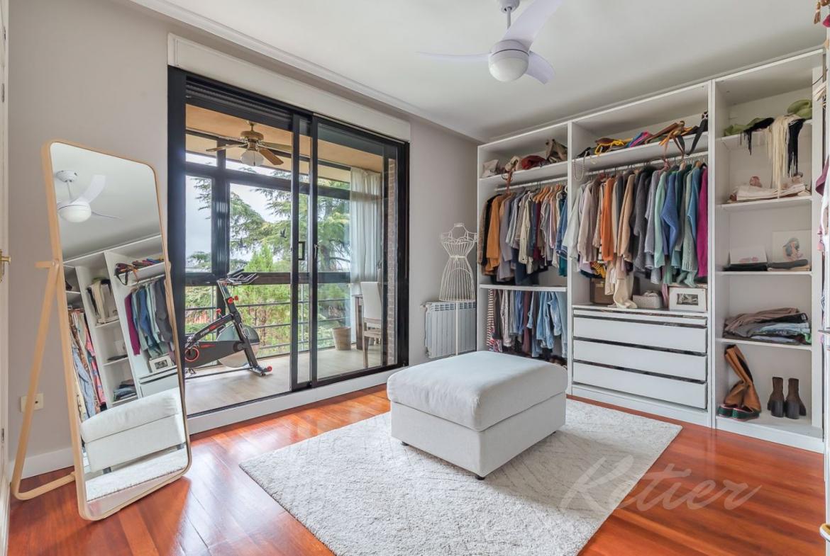 Chalet La Mazuela Dormitorio Principal Vestidor