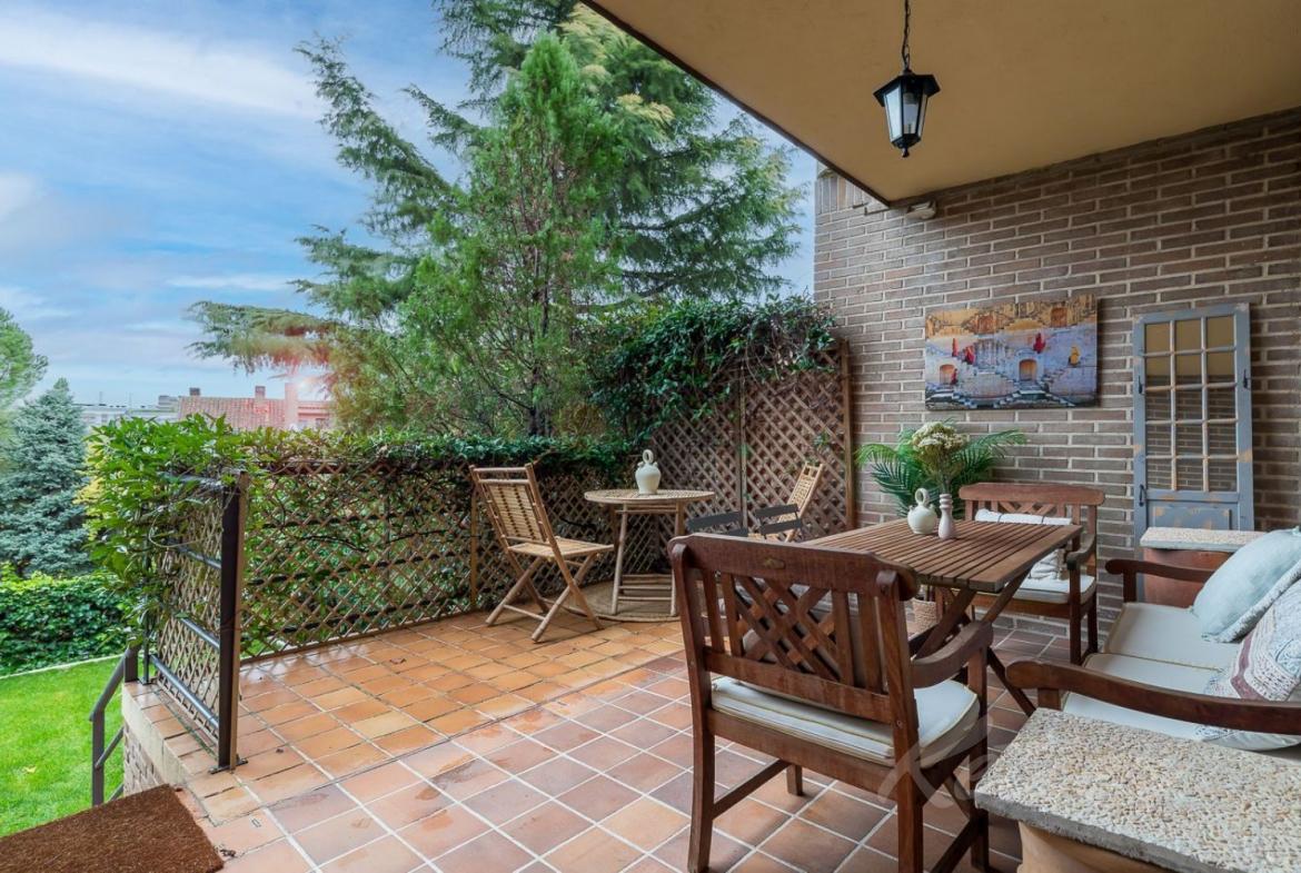 Chalet La Mazuela Porche