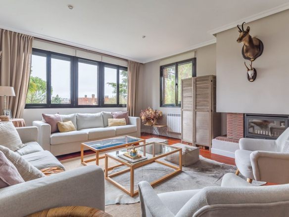 Chalet La Mazuela Salon