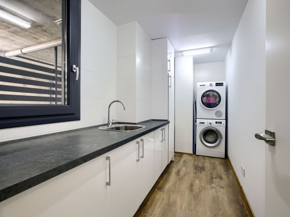 Chalet Los Satelites Cuarto Labado