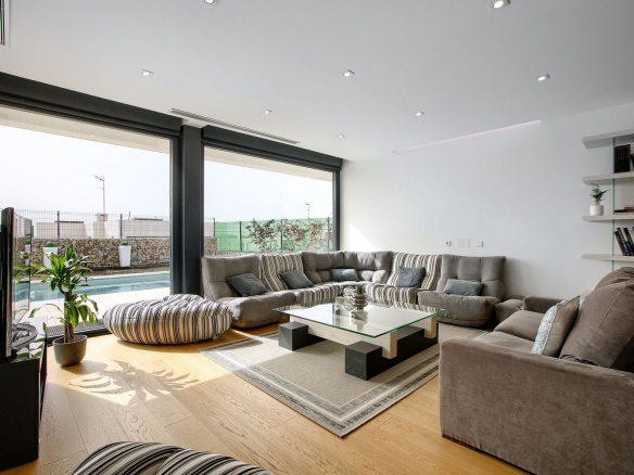 Chalet Los Satelites Salon