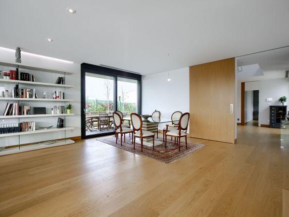 Chalet Los Satelites Salon