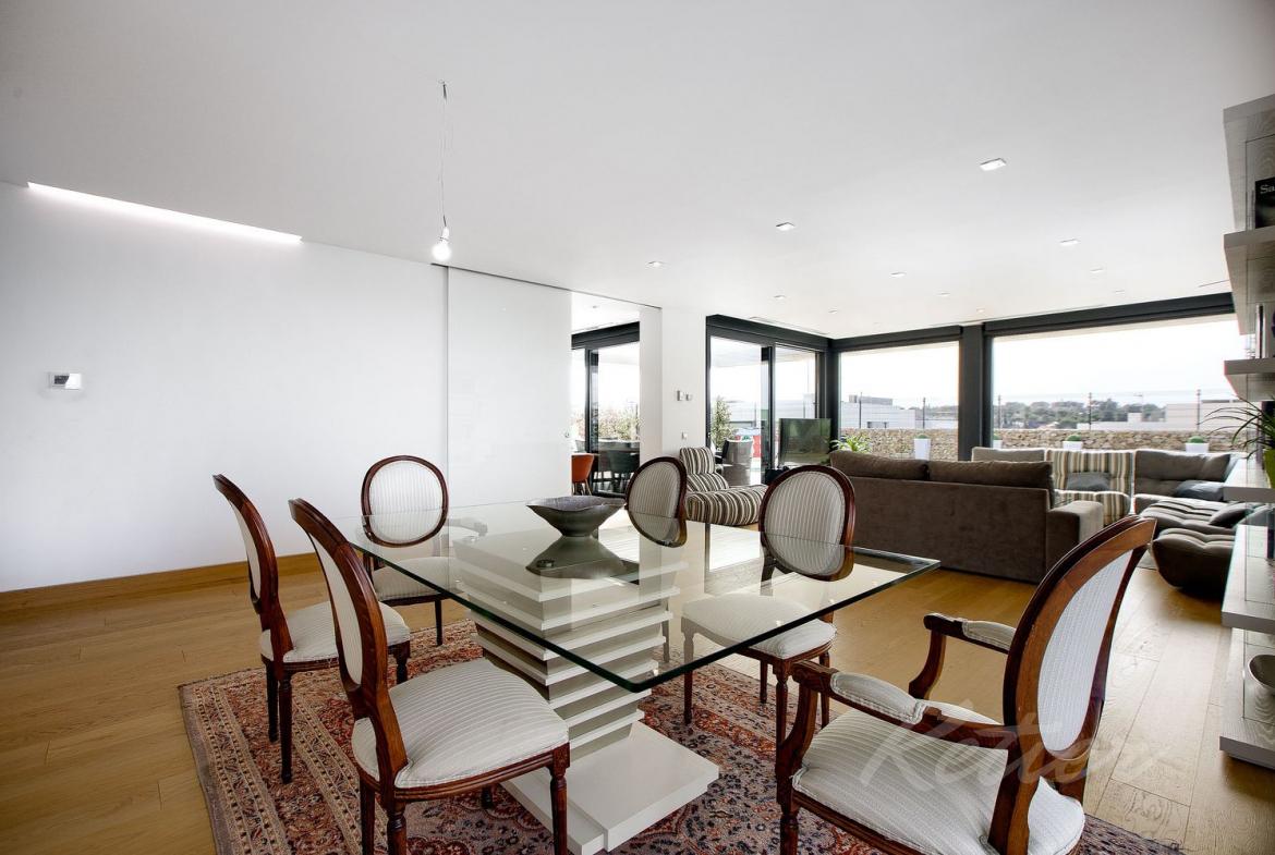 Chalet Los Satelites Salon