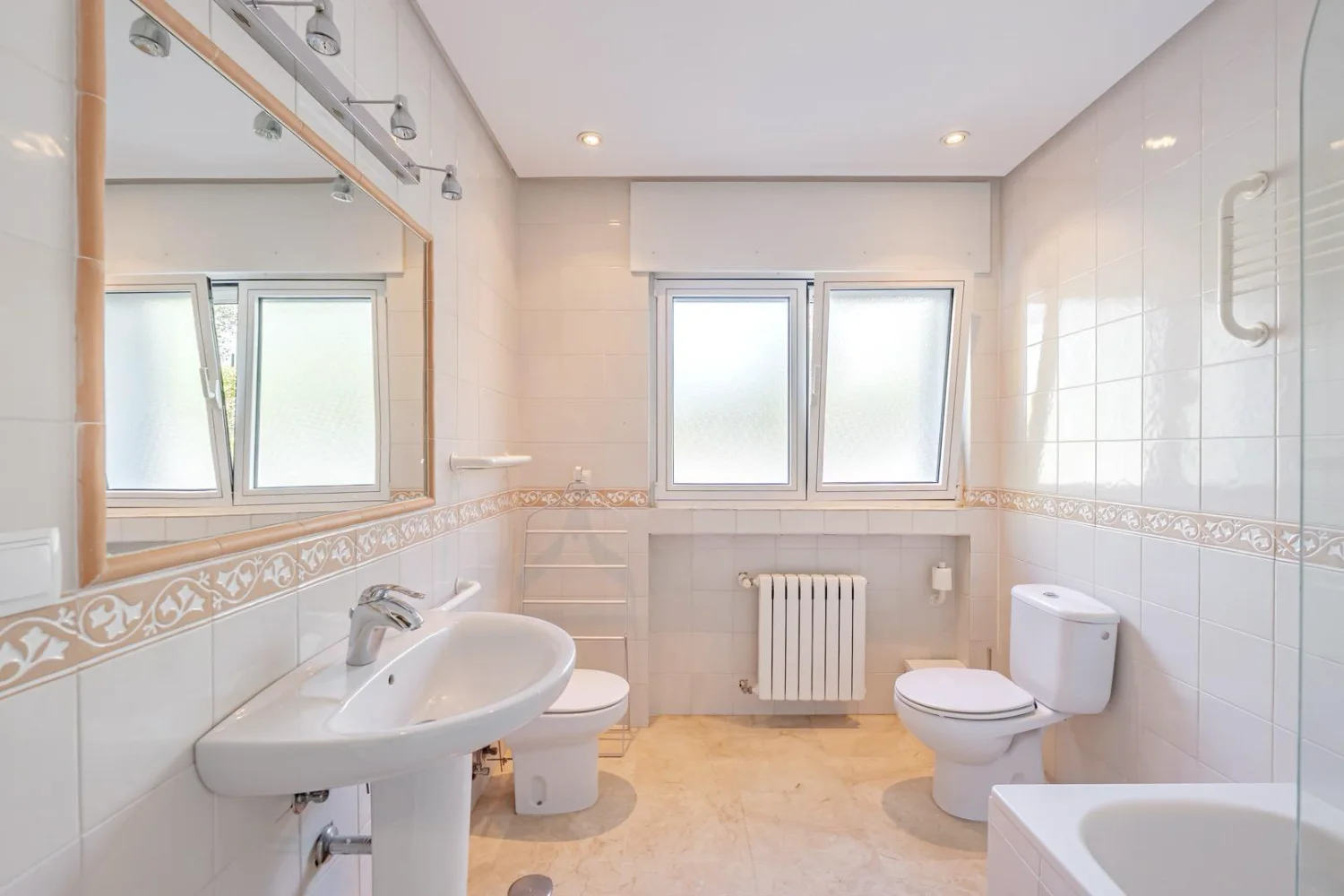 Chalet-Lujo-La-Chopera-Bano1-01