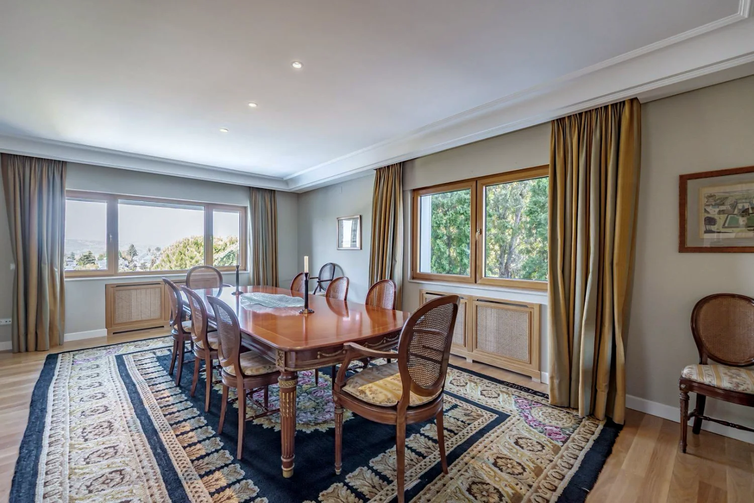 Chalet-Lujo-La-Chopera-Comedor-01