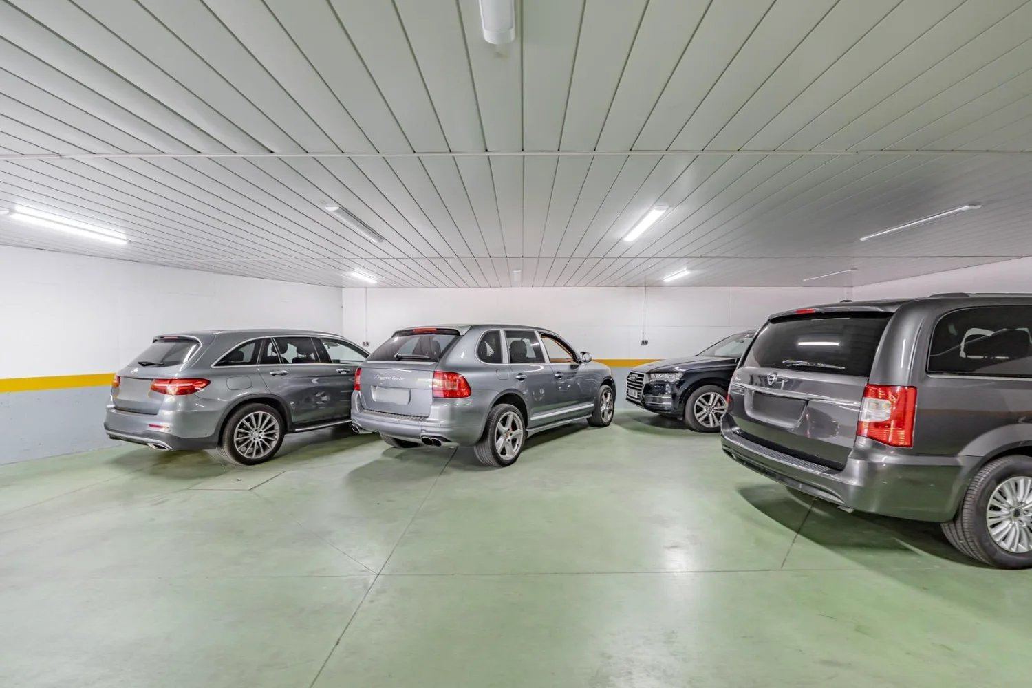 Chalet-Lujo-La-Chopera-Garaje-01