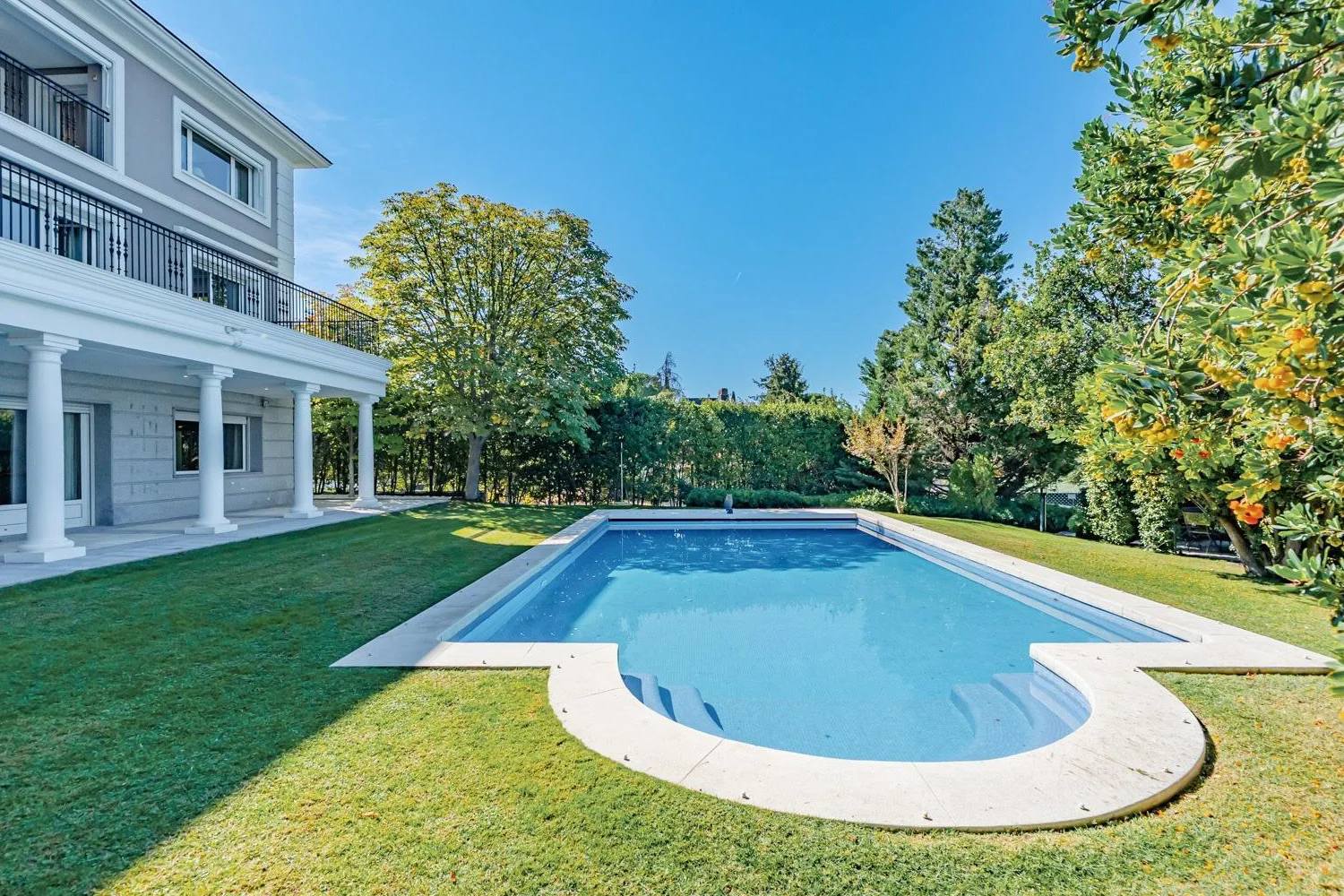 Chalet-Lujo-La-Chopera-Piscina-02