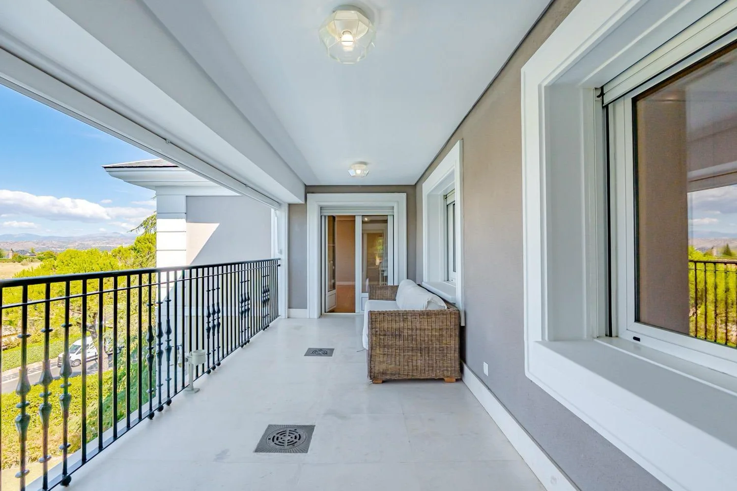 Chalet-Lujo-La-Chopera-Terraza-Superior-01