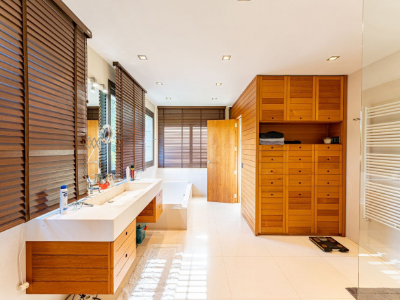 Chalet Lujo Villafranca Bano