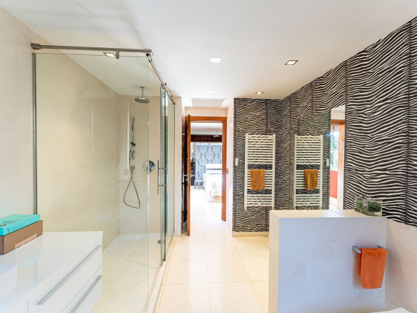 Chalet Lujo Villafranca Bano