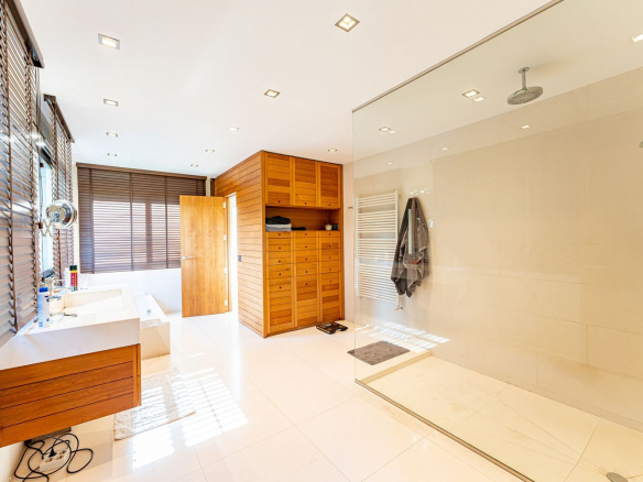 Chalet Lujo Villafranca Bano