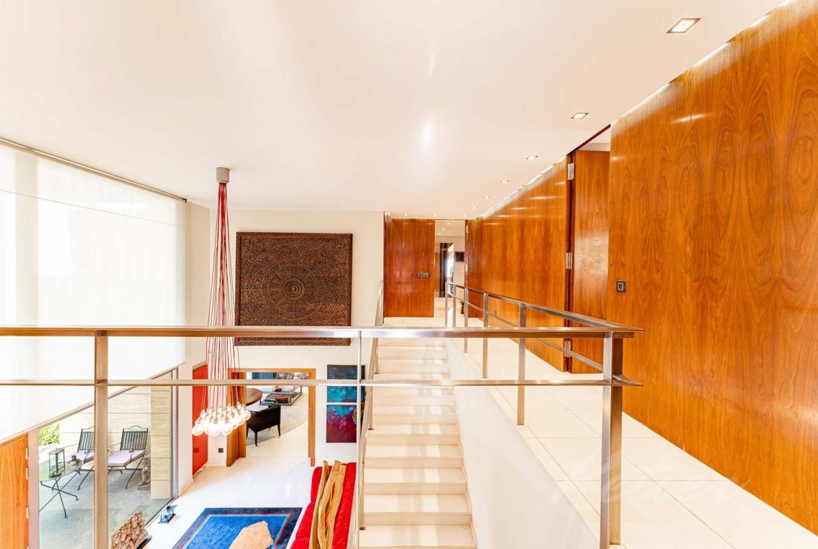 Chalet Lujo Villafranca Escaleras