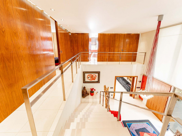 Chalet Lujo Villafranca Escaleras