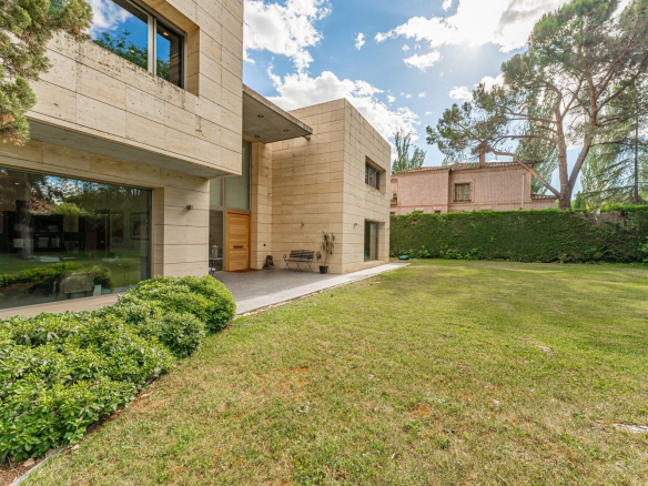 Chalet Lujo Villafranca Exterior