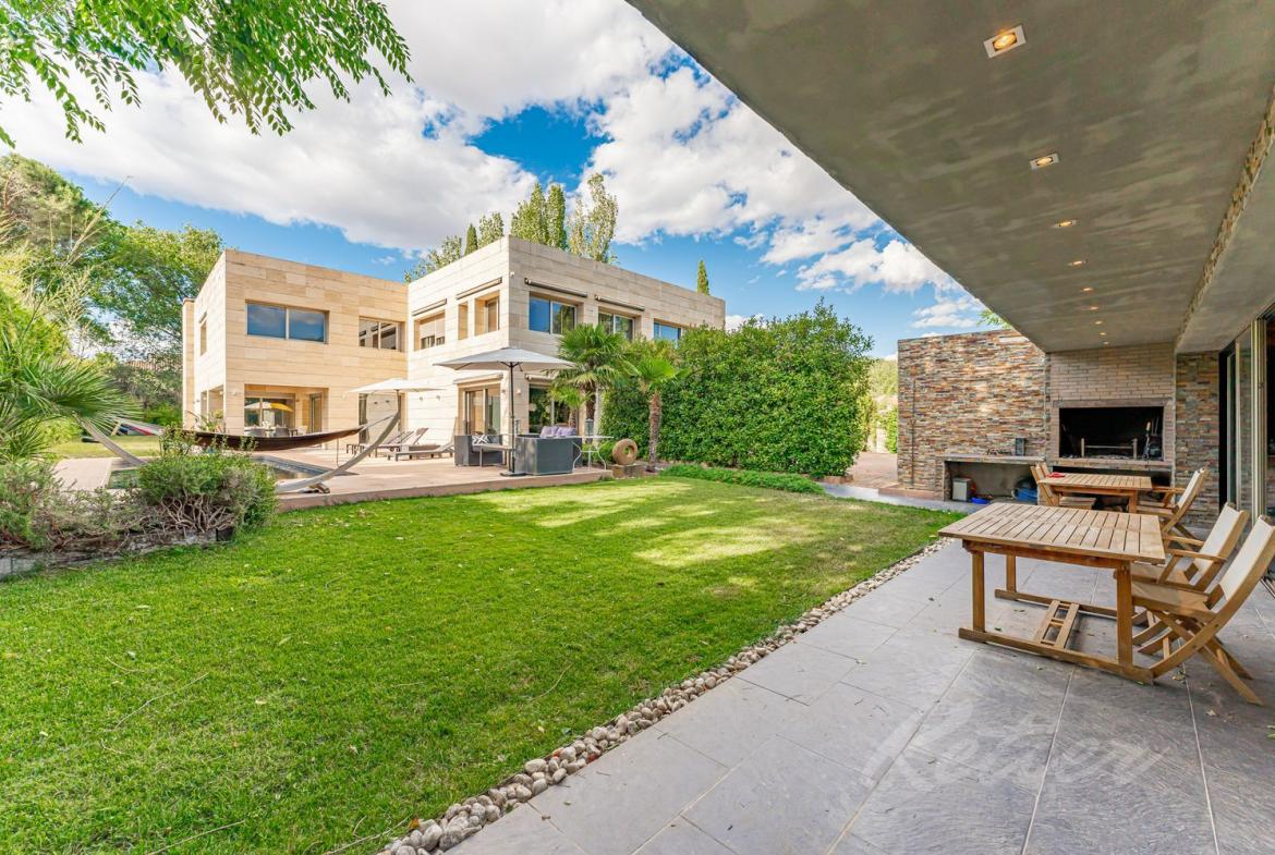 Chalet Lujo Villafranca Jardin