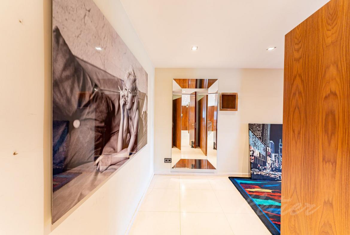 Chalet Lujo Villafranca Pasillo