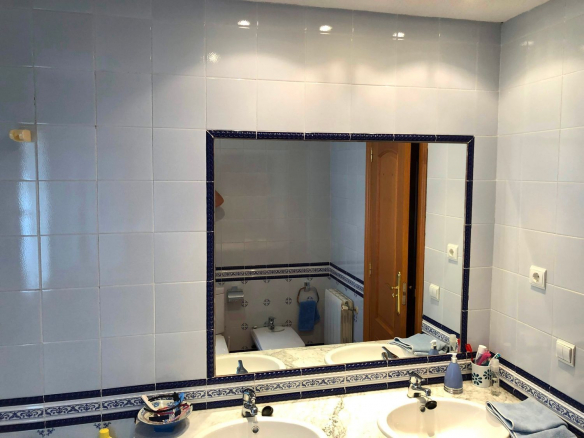 Chalet Monte Rozas Bano 02