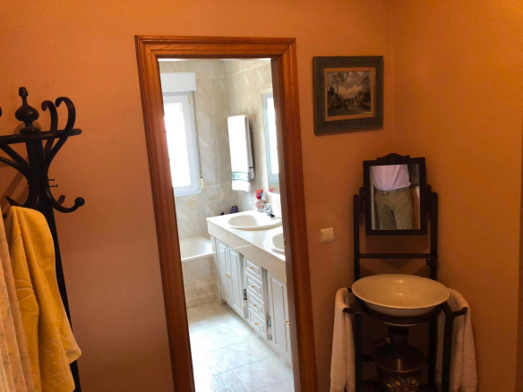 Chalet Monte Rozas Bano 04