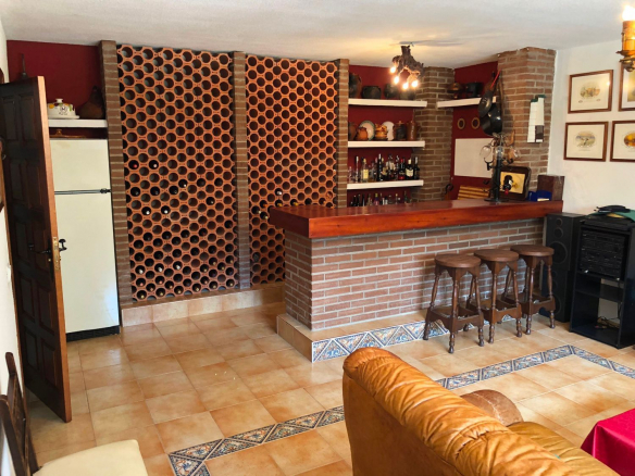 Chalet Monte Rozas Bodega 01