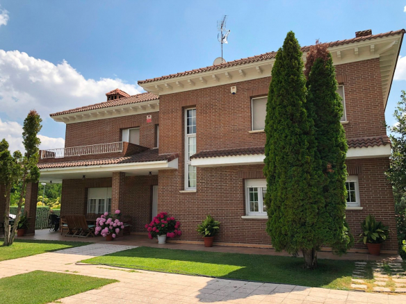 Chalet Monte Rozas Exterior 07