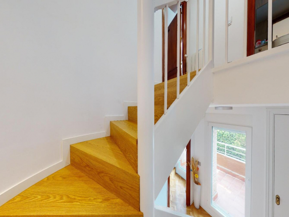 Chalet Pareado El Burgo Escaleras