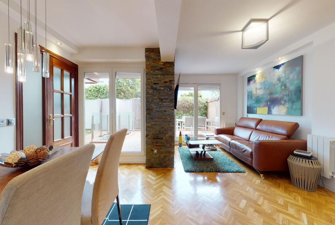 Chalet Pareado El Burgo Salon