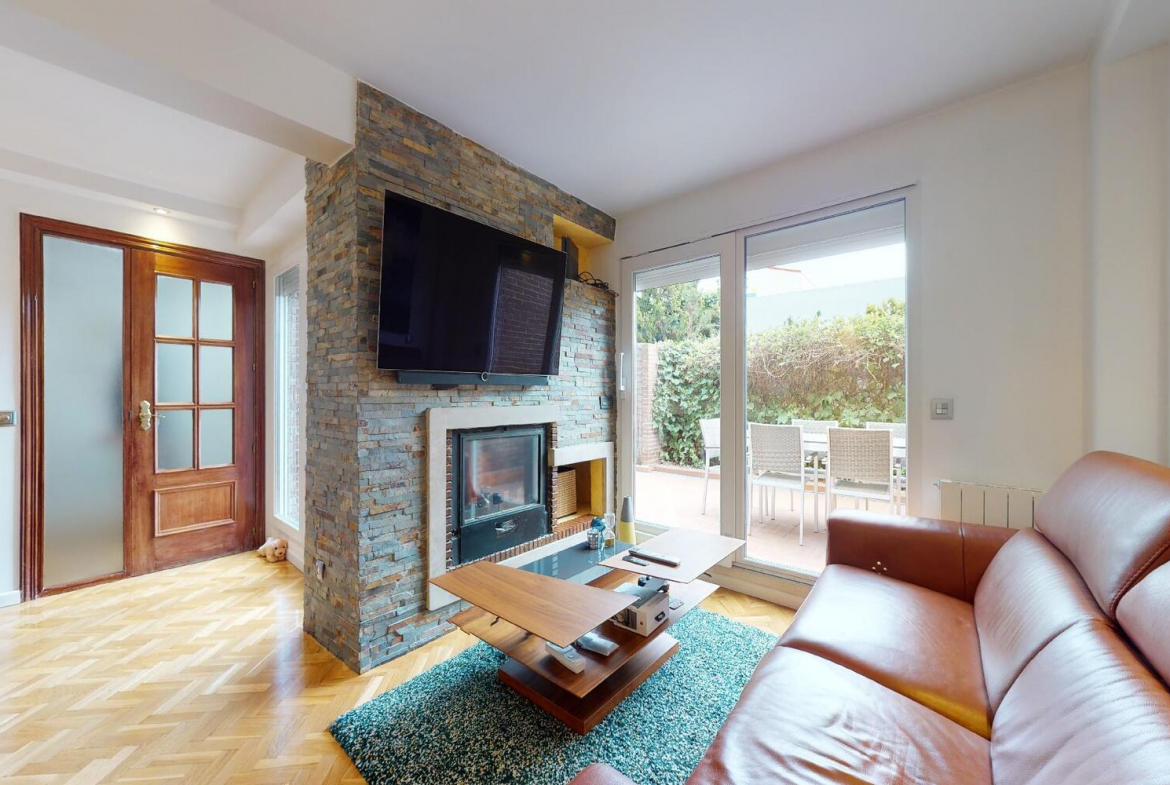 Chalet Pareado El Burgo Salon