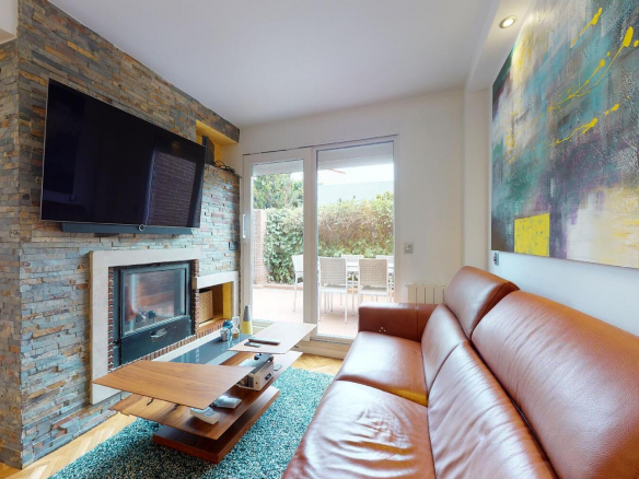 Chalet Pareado El Burgo Salon