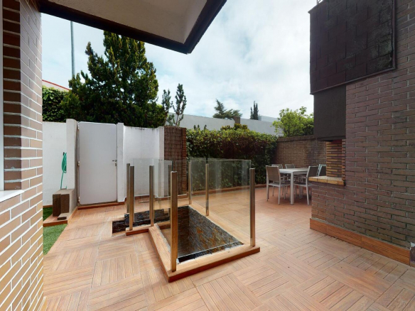 Chalet Pareado El Burgo Terraza