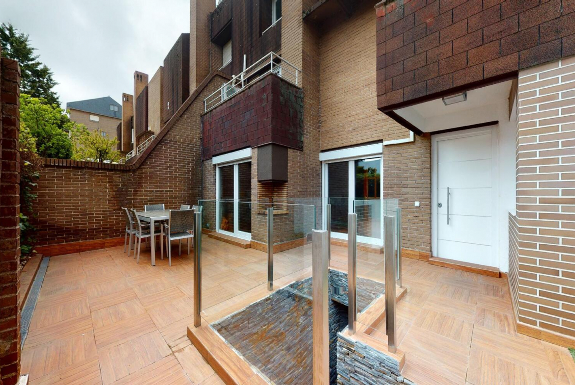 Chalet Pareado El Burgo Terraza